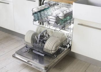 What kind of dishes does a Samsung dishwasher wash?