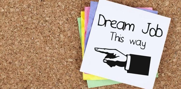 5 RESUME HACKS TO GET YOUR DREAM JOB