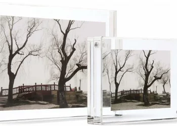 Glass or Acrylic for Picture Framing, Which Is Better?