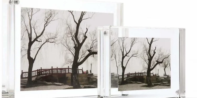 Glass or Acrylic for Picture Framing, Which Is Better?