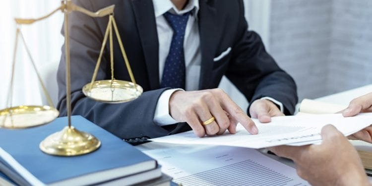 The Benefits of Hiring a Criminal Defense Lawyer