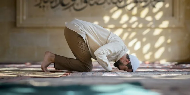 Five Daily Prayers in Islam
