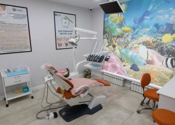 A image of best dental surgeon in lahore