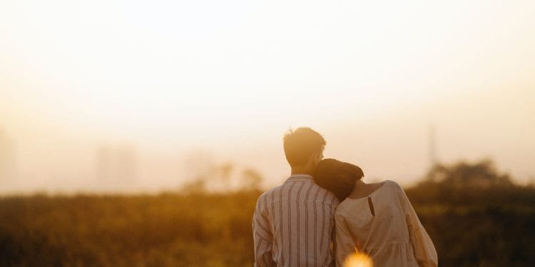 Healthy ways to express love in relationships