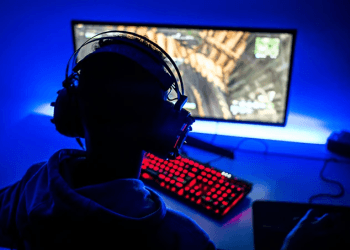 Big Screens Promote Gaming As A Social Activity