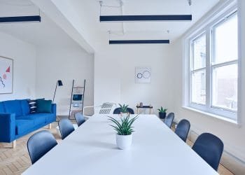 15 Creative Ways to Use a Table Runner