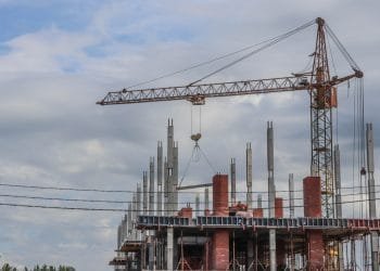 How To Choose The Right Mini Lift Machine For Your Construction Project?