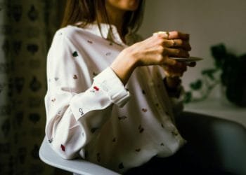 Balancing Work and Love: 5 Tips on How to Date When You Are a Busy Woman with a Career