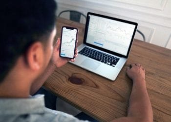 7 Things to Consider While Investing in Stocks 