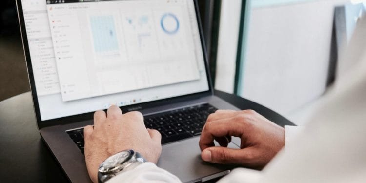 How Does a Graph Database Work?