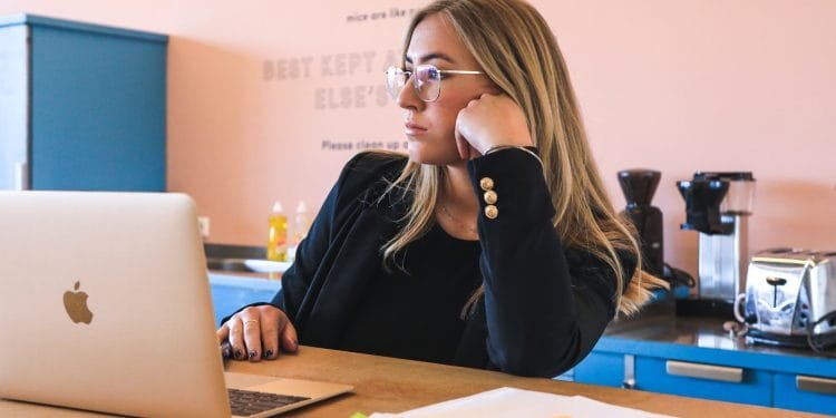 Direct vs Indirect Sourcing: Key Differences