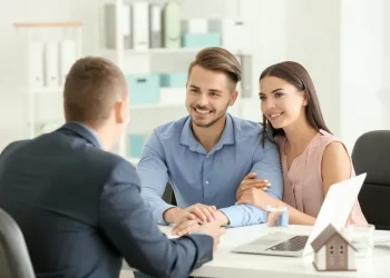 Mortgage Broker: Everything You Need To Know