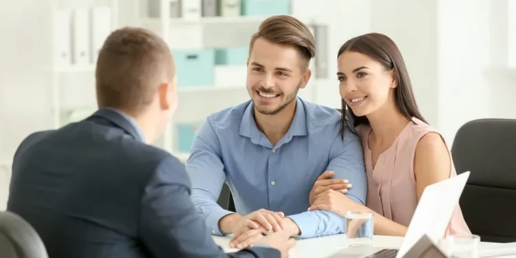 Mortgage Broker: Everything You Need To Know