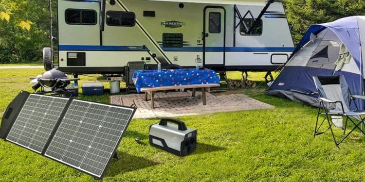 Outdoor Adventure Essential Portable Solar Panel Kit