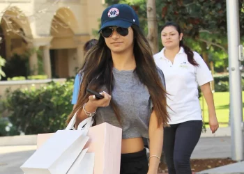 Mia Khalifa’s Latest Tweets Prove She Still Loves The Limelight